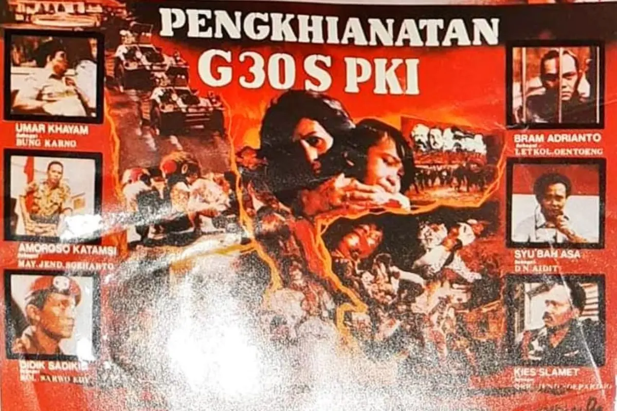 Poster film Pengkhianatan G30S/PKI. (Foto: Koleksi Pribadi Daniel Irawan)