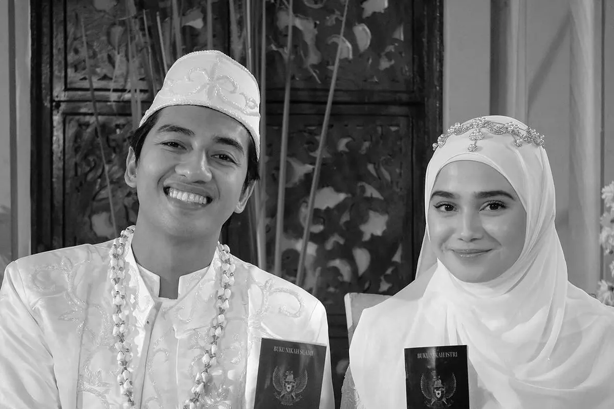 6 Potret Pernikahan Syifa Hadju dengan Harris Friza di Sinetron Saleha, Anggun Kenakan Busana Pengantin