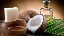 Minyak kelapa juga bisa berfungsi sebagai deodoran alami. Untuk memutihkan ketiak dengan minyak ini, Anda hanya perlu memijat area ketiak selama 10 menit dengan menggunakan minyak ini, kemudian bilas dengan air hangat. (Istimewa)