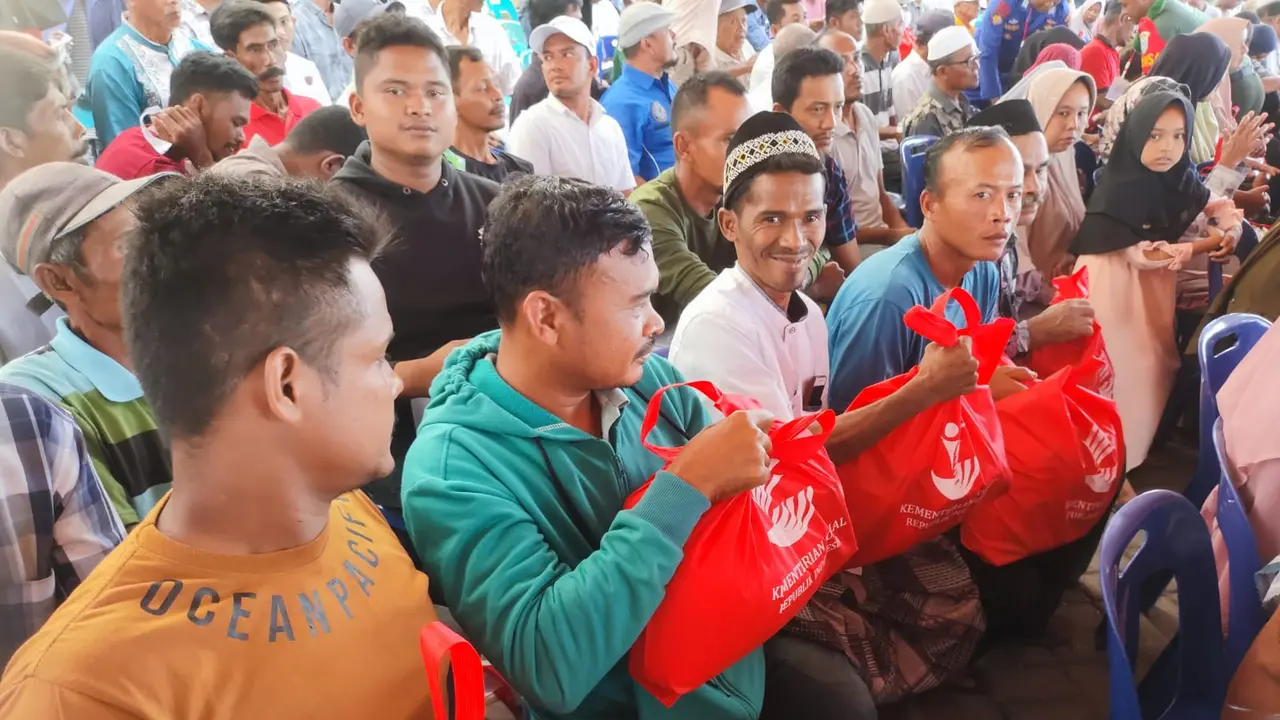 Kementerian Sosial (Kemensos) akan mulai menyalurkan bantuan sosial (bansos) tahap II pada akhir Mei 2025.