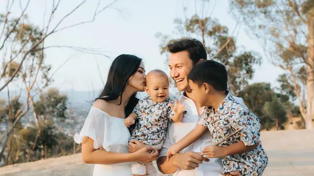 [Fimela] Titi Kamal - Christian Sugiyono