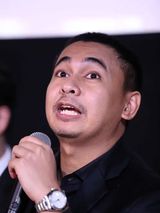 Selain sebagai pemeran utama dalam film The Guys, Radit juga berperan sebagai penulis skenario dan sutradara. Pemilik nama lahir Dika Angkasaputra Moerwani menawarkan komedi yang berbeda dari sebelumnya. (Nurwahyunan/Bintang.com)