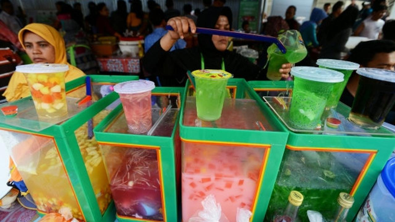 Berburu kuliner Ramadan di pasar takjil Benhil