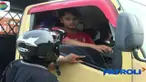 Ulah para remaja meminta uang secara paksa itu membuat para sopir truk resah dan mengganggu kelancaran lalu lintas.