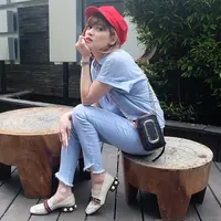 Sebagai seorang publik figur, Chicca Jesica memang selalu memerhatikan penampilannya. bahkan, bisa dibilang selera fashionnya yang mengace pada Koreans Style ini kerap ditiru masyarakat. (Instagram/chikajessica88)