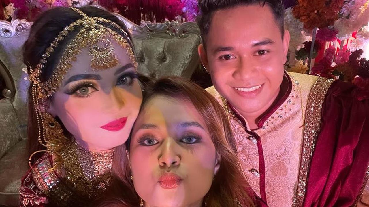 Nia Abadikan Momen Saat Selfie Dengan Putri Isnari dan Aziz