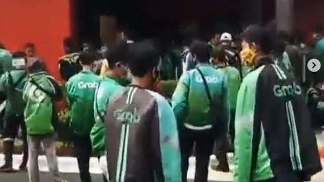 Pesanan BTS Meal Membludak, Layanan Pesan Antar McDonald Sampai Ditutup