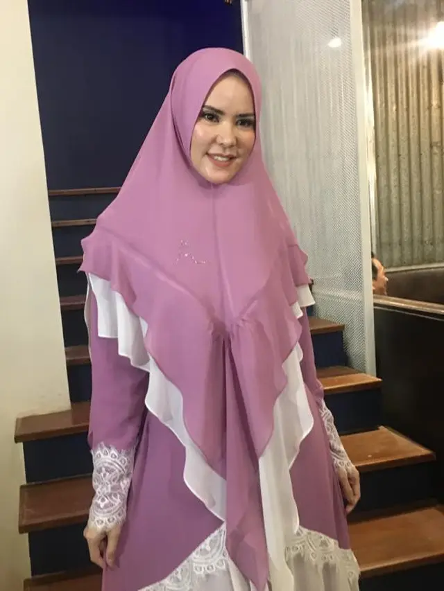 Angel Lelga (ist/ Munady Widjaja)
