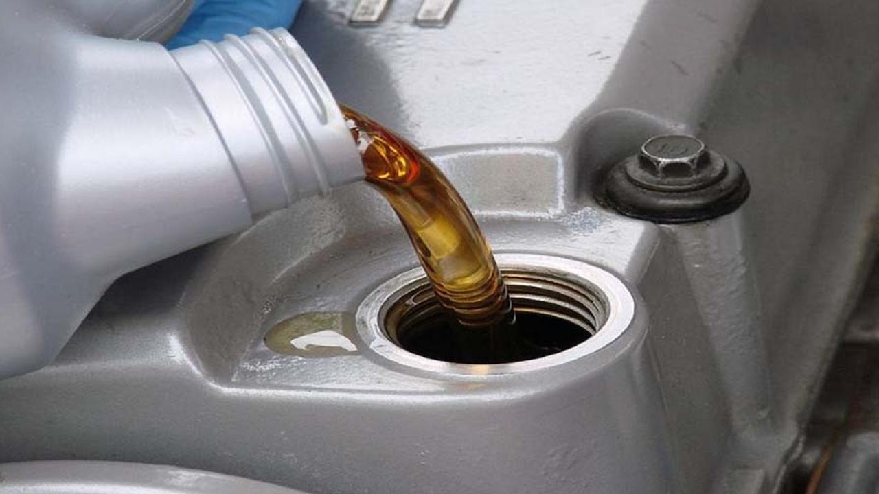 Pelajari Tanda-Tanda Motor Matic yang Kehabisan Oli, Menghindari Pengeluaran Berlebih