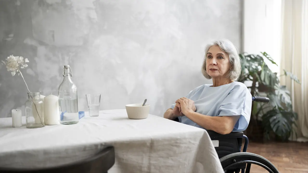 Parkinson Bikin Penyandangnya Sulit Kontrol Gerak Tubuh, Simak Pengobatan dan Terapinya