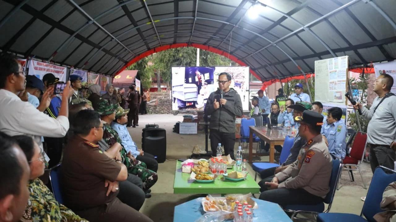 VIDEO: Wamendagri Blak-blakan Perintah Prabowo Copot Bupati Liburan Saat Bencana "Bisa Pemberhentian Tetap"