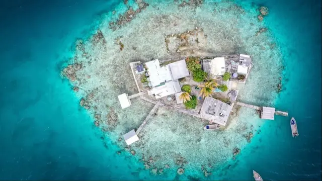 Kepulauan Cook memiliki banyak pantai yang indah
