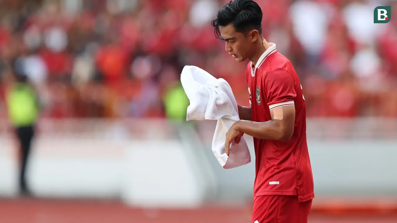 Handuk spesial untuk Pratama Arhan di Gelora Bung Karno pada Piala AFF 2022