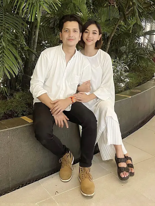 Glenca Chysara dan Rendi Jhon makin lengket (Instagram/glencachysaraofficial)