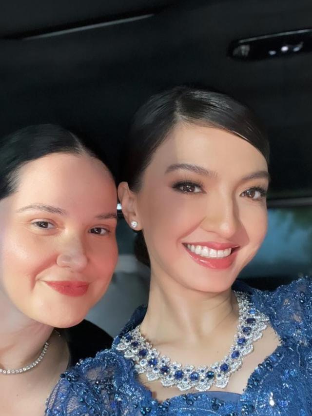 7 Potret Raline Shah di Festival Film Cannes 2023, Aura Kecantikannya Bersinar dengan Kebaya Biru