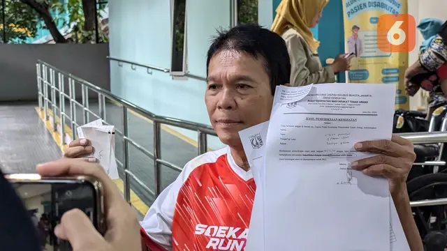 Pasien pertama yang melakukan CKG di Puskesmas Tanah Abang adalah Saut Humishar