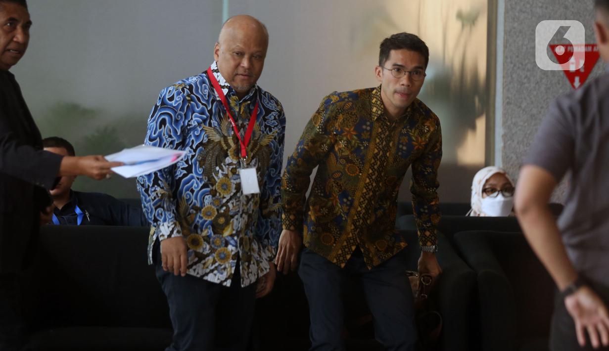 Berdasar informasi yang beredar, tim penyidik juga diketahui akan mengonfirmasi soal kepemilikan Mobil Mercedes Benz 280 SL milik Ridwan Kamil yang disita KPK. (Liputan6.com/Helmi Fithriansyah)