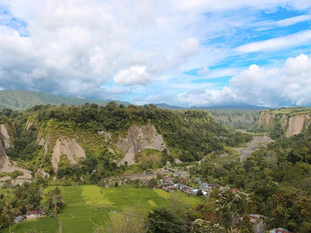 11 Tempat Wisata Di Bukittinggi Dengan Keindahan Alam Dan Nilai
