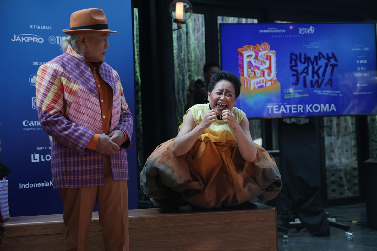 Teater Koma Pentaskan Kembali Rumah Sakit Jiwa Setelah 35 Tahun