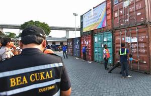 Bea Cukai gagalkan ekspor illegal minerba. &copy;2014 merdeka.com/muhammad luthfi rahman