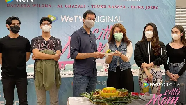 6 Potret Natasha Wilona Syukuran Web Series, Bakal Adu Akting Bareng Al Ghazali