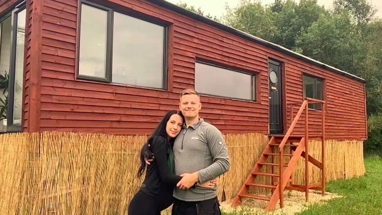 Rumah dari truk trailer