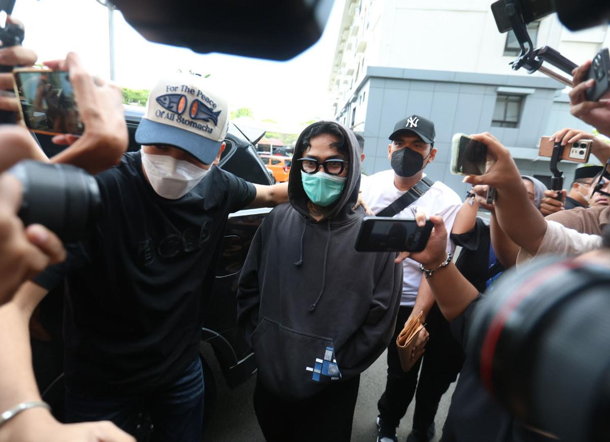 FOTO: Onadio Leonardo Jalani Asesmen di BNNP DKI Usai Ditangkap Kasus Narkoba
