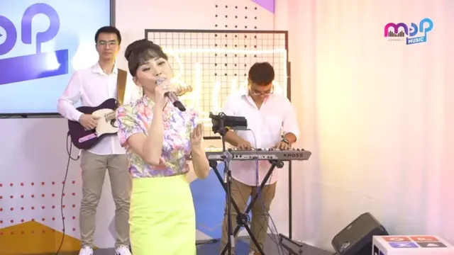 Penampilan Sarwendah saat nyanyi dangdut jadi pusat perhatian publik