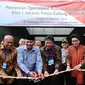 Ketua KPK Agus Rahardjo (batik biru) bersama Wakil Pimpinan KPK‎ Basaria Panjaitan meresmikan Rumah Tahanan Negara Klas I Jakarta Timur Cabang KPK, Jakarta, Jumat (6/10). Lokasinya di areal gedung Merah Putih KPK. (Liputan6.com/Helmi Fithriansyah)