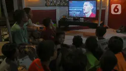 Bermain di Stadion Utama Gelora Bung Karno, Jakarta, Timnas Indonesia mendominasi sejak menit awal pertandingan. (Liputan6.com/Herman Zakharia)