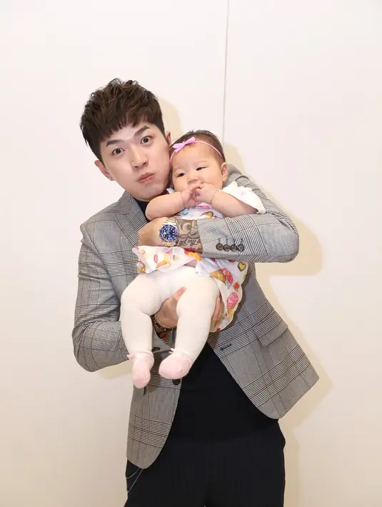 Lee Jeong Hoon dan Monique Octaviani alias Moa