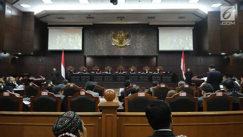 Dua Menteri Hadiri Sidang Gugatan Perppu Ormas