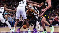 Duel sengit Suns melawan Spurs di NBA (AFP)