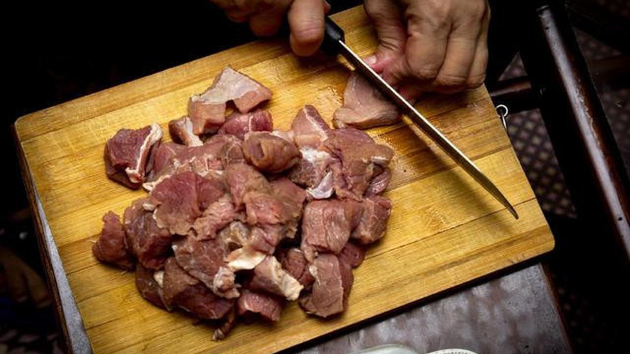 Tips Memasak Daging Sapi agar Empuk, Bernutrisi, dan Tidak Bau ala Profesional