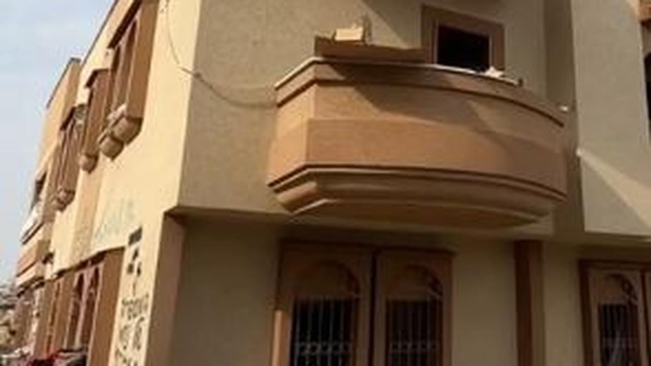 Beginilah kondisi rumah milik Mohsen pasca serangan Israel.