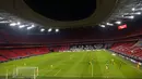 Pemandangan Stadion San Mames saat Athletic Bilbao melawan Barcelona pada pertandingan Liga Spanyol di Stadion San Mames, Bilbao, Spanyol, Rabu (6/1/2021). Barcelona menang 3-2 dengan dua gol dari Lionel Messi. (AP Photo/Alvaro Barrientos)
