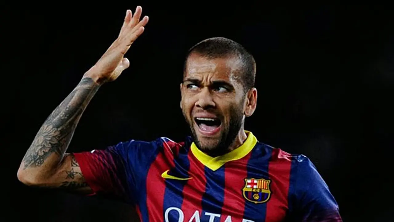 dani-alves-140206b.jpg