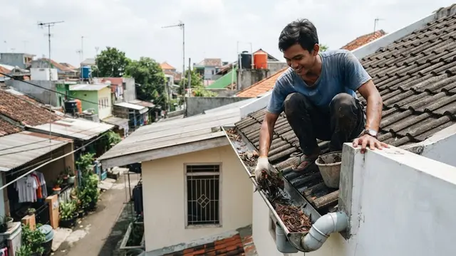 Periksa dan Bersihkan Pipa Pembuangan Air Hujan