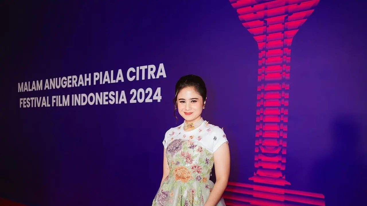 6 Potret Tampilan Manis Tissa Biani ala Peri Nirmala dengan Tutu Dress Sentuhan Wastra di FFI 2024