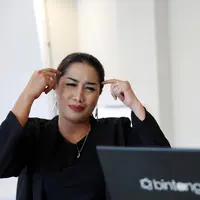 Menyapa penggemarnya di BBM Live Chat, Melinda merasa senang lantaran bisa berinteraksi soal apapun. Diakui Melinda, urusan karier dan asmara menjadi tema yang banyak ditanyakan oleh fansnya. (Deki Prayoga/Bintang.com)