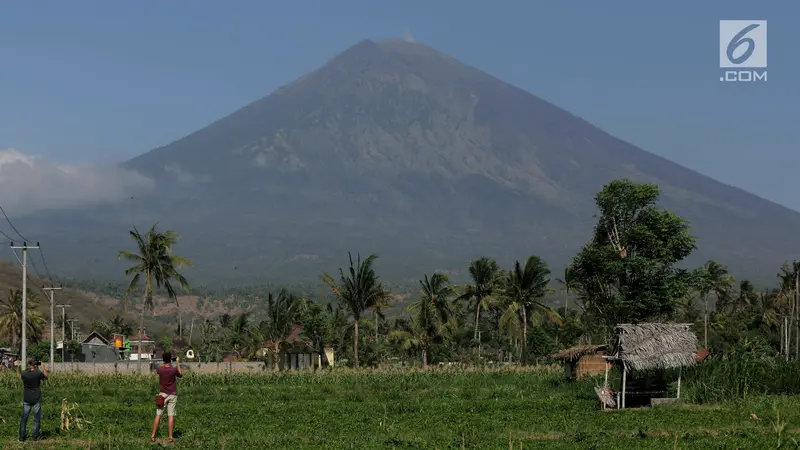 Berstatus Awas, Sebagian Warga di Lereng Timur Gunung Agung Masih Bertahan