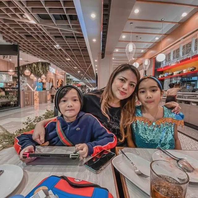 7 Momen Kebersamaan Wina Natalia dengan Leticia, Anak Sheila Marcia dan Anji