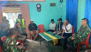 Gus Ipul Salurkan Bantuan Korban Konflik Flores Timur, Imbau Warga Menahan Diri