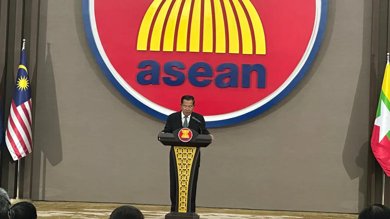 Presiden Senat Kamboja Samdech Akka Moha Sena Padei Techo Hun Sen di Kantor Sekretariat ASEAN, Jakarta, Selasa (6/5/2025). (Liputan6.com/Benedikta Miranti)