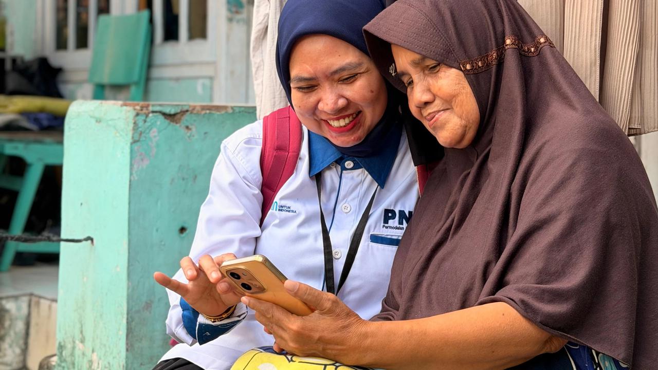 Manager Regional Mekaar Serang 1 Siti Patimah Azzahra