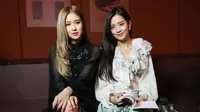 Rose dan Jisoo Blackpink (Instagram/ roses_are_rosie - https://www.instagram.com/p/BrLZfK_H7mJ/)