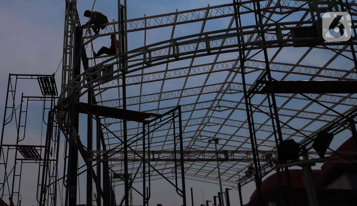 Mengambil tema 'Bersatulah Indonesia Mendukung Perdagangan Dalam Negeri dan Ekspor ke Pasar Dunia', Jakarta Fair 2023 juga bakal dimeriahkan oleh sejumlah penyanyi artis ternama di Indonesia. (Liputan6.com/Herman Zakharia)