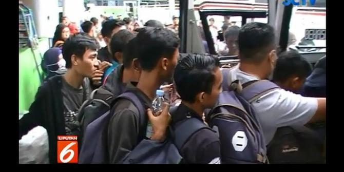 Puncak Arus Mudik Natal di Terminal Bekasi Diprediksi Hari Ini