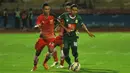 Kemenangan 4-0 atas Deltras membawa Bhayangkara Surabaya United menjadi juara Trofeo Kapolda Jatim di Stadion Gelora Delta, Sidoarjo, Minggu (24/4/2016). (Bola.com/Fahrizal Arnas)