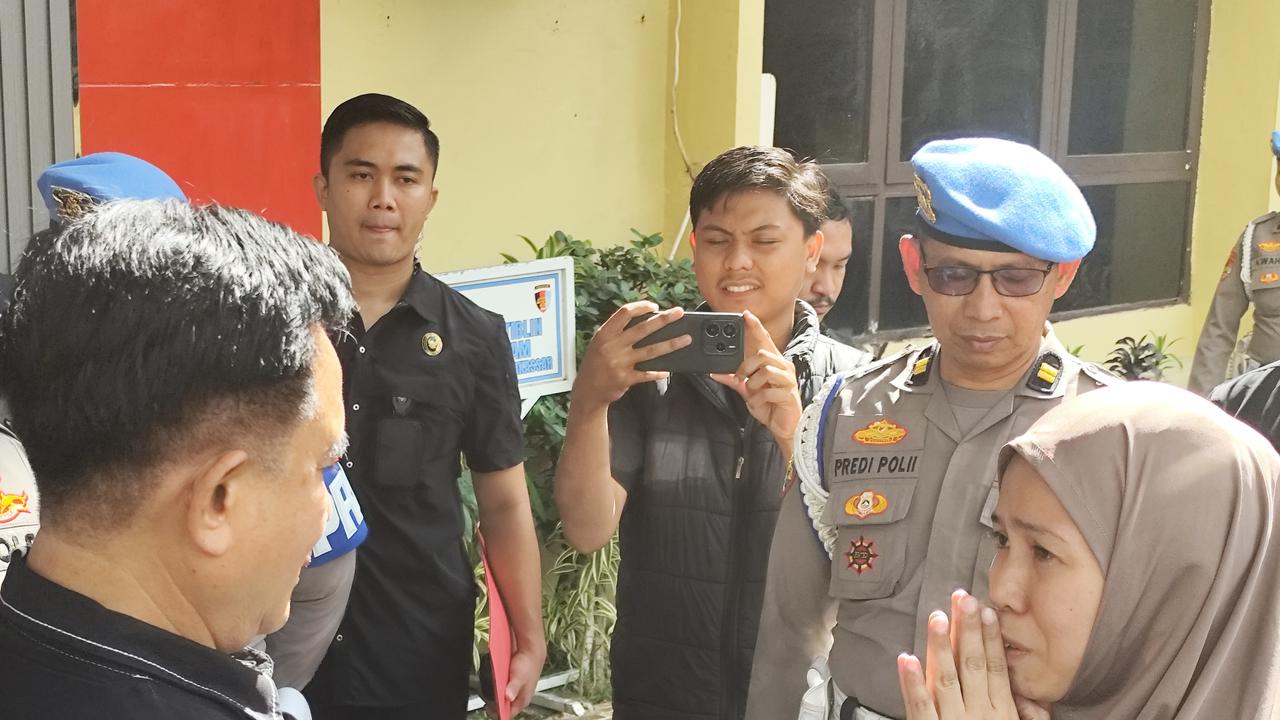 Keluarga Ojol Korban Kerusuhan Demo di Makassar Histeris Depan Menko Yusril, Tolak Restorative Justice